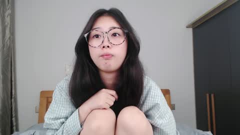 Snapshot of charlottelin chatting on December 6, 12:49 pm Charlotte online show from December 6, 12:49 pm