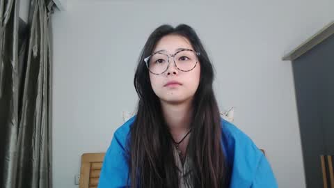 Snapshot of charlottelin chatting on December 17, 3:17 pm Charlotte online show from December 17, 3:17 pm