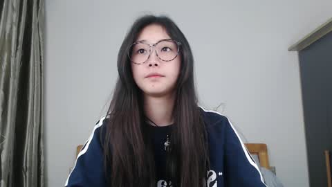 Snapshot of charlottelin chatting on December 22, 1:44 pm Charlotte online show from December 22, 1:44 pm