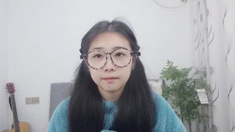 Snapshot of charlottelin chatting on January 4, 4:22 pm Charlotte online show from January 4, 4:22 pm