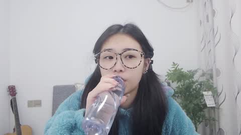 Snapshot of charlottelin chatting on January 4, 7:23 pm Charlotte online show from January 4, 7:23 pm