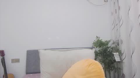 Snapshot of charlottelin chatting on January 6, 6:52 pm Charlotte online show from January 6, 6:52 pm