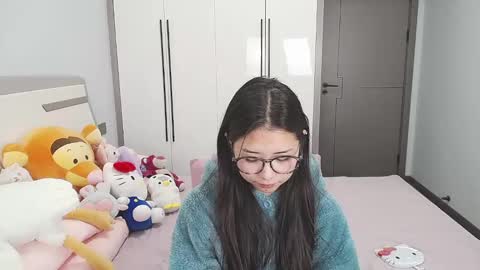 Snapshot of charlottelin chatting on February 17, 1:10 pm Charlotte online show from February 17, 1:10 pm