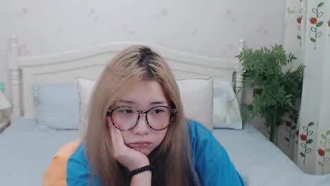 Snapshot of charlottelin chatting on September 11, 1:00 pm Charlotte online show from September 11, 1:00 pm