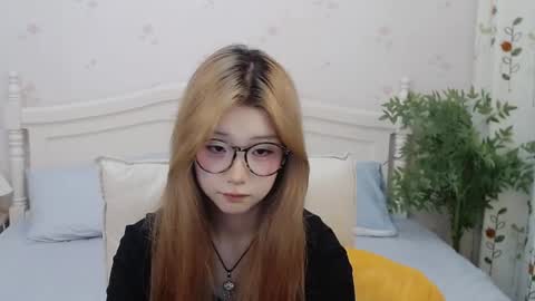 Snapshot of charlottelin chatting on September 23, 1:58 pm Charlotte online show from September 23, 1:58 pm