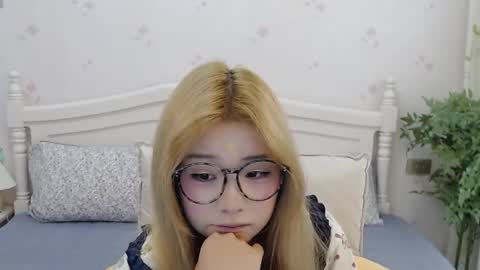 Snapshot of charlottelin chatting on October 9, 11:36 pm Charlotte online show from October 9, 11:36 pm