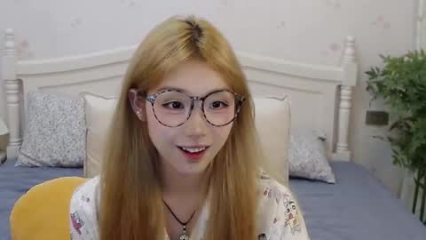 Snapshot of charlottelin chatting on October 15, 2:39 pm Charlotte online show from October 15, 2:39 pm