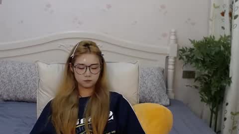 Snapshot of charlottelin chatting on October 19, 2:40 pm Charlotte online show from October 19, 2:40 pm