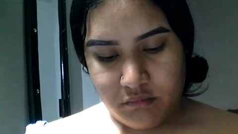 Snapshot of charlottequeen_21 chatting on June 13, 3:48 am charlottequeen_21 online show from June 13, 3:48 am