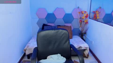 Charlotte Taylor online show from February 3, 6:51 am