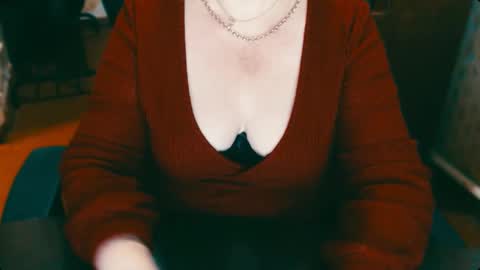 CharlotteXTasty online show from December 20, 1:43 pm