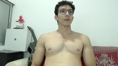 Snapshot of charlydeann chatting on July 13, 4:21 pm online show from July 13, 4:21 pm
