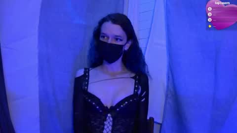 Snapshot of charlydestroyer chatting on December 3, 2:47 am charly dest online show from December 3, 2:47 am