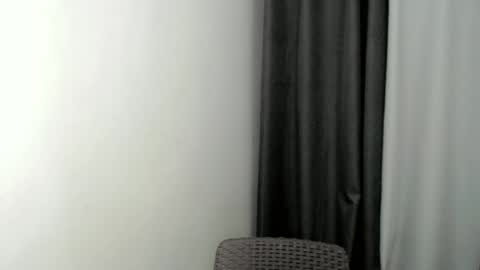 Snapshot of charm_fuckdoll8 chatting on September 12, 9:20 am charm_fuckdoll8 online show from September 12, 9:20 am