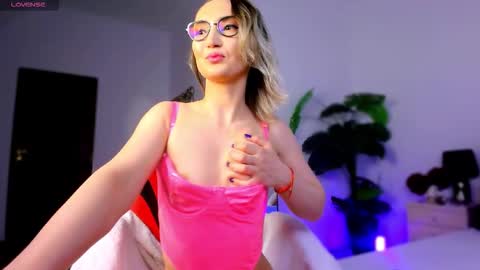  Annye   online show from February 12, 7:42 pm