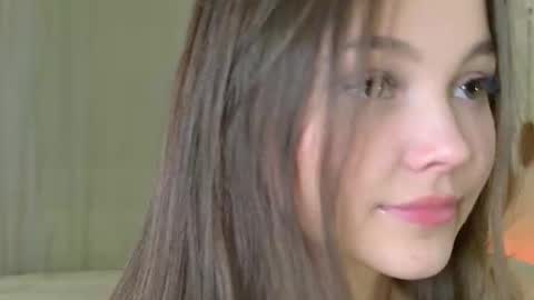 Snapshot of charming_bliss chatting on February 6, 4:32 pm Kaylee online show from February 6, 4:32 pm