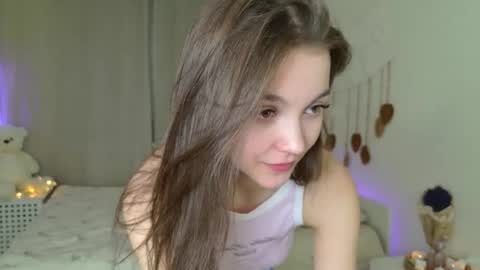 Snapshot of charming_bliss chatting on March 3, 3:40 pm Kaylee online show from March 3, 3:40 pm