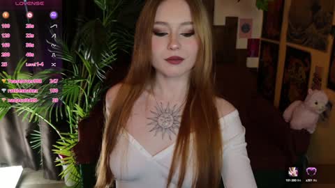 Snapshot of charming_lilly chatting on February 7, 6:14 am Lissa online show from February 7, 6:14 am