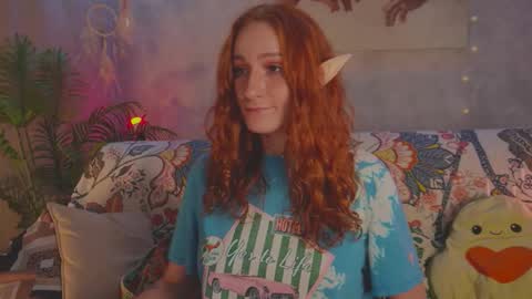 Snapshot of charming_lilly chatting on September 19, 8:31 pm Lissa online show from September 19, 8:31 pm