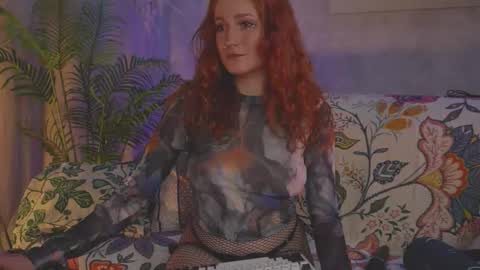 Snapshot of charming_lilly chatting on September 30, 2:44 pm Lissa online show from September 30, 2:44 pm