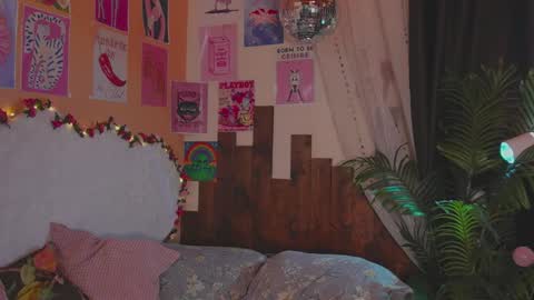 Lissa online show from April 2, 2:58 pm