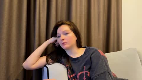 katie online show from February 12, 3:07 pm