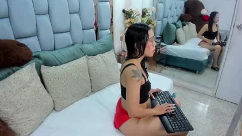 Snapshot of charolnox chatting on February 16, 12:45 pm Charol online show from February 16, 12:45 pm