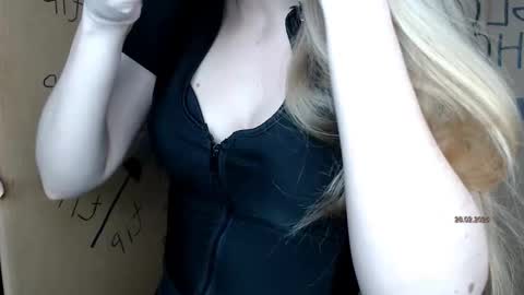 Snapshot of charurbab chatting on February 28, 12:17 pm Anna online show from February 28, 12:17 pm