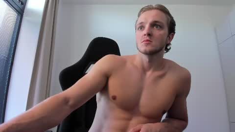 Snapshot of chasereed_ chatting on July 10, 8:29 am Chase Reed online show from July 10, 8:29 am