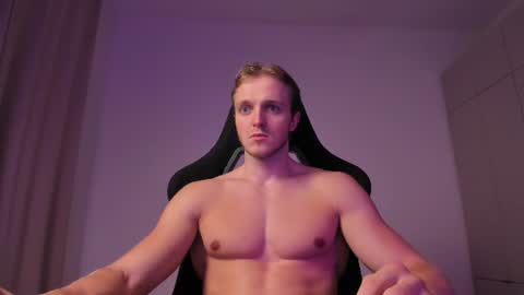Snapshot of chasereed_ chatting on July 10, 10:12 pm Chase Reed online show from July 10, 10:12 pm