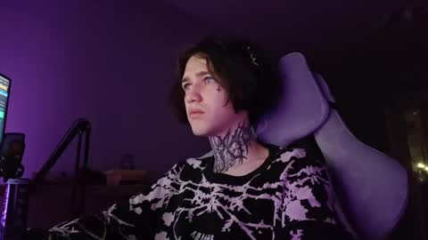 Ryan online show from December 21, 1:02 am