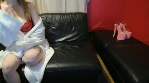 Snapshot of chat77chat69 chatting on April 13, 11:43 pm chat77chat69 online show from April 13, 11:43 pm