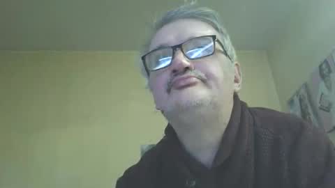 lee online show from November 23, 6:30 pm