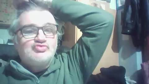 lee online show from February 14, 6:04 pm