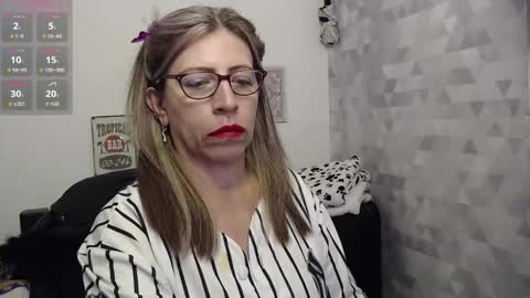 Snapshot of chayla_ruiz chatting on September 19, 8:42 pm CHAYLA VICTORIA RUIZ online show from September 19, 8:42 pm