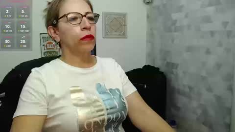 Snapshot of chayla_ruiz chatting on September 23, 11:41 pm CHAYLA VICTORIA RUIZ online show from September 23, 11:41 pm