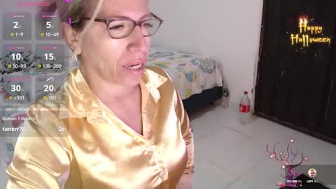 Snapshot of chayla_ruiz chatting on October 16, 9:54 am CHAYLA VICTORIA RUIZ online show from October 16, 9:54 am