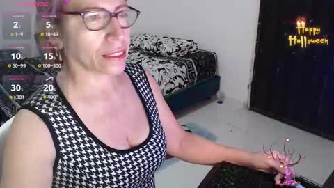 Snapshot of chayla_ruiz chatting on October 24, 10:00 am CHAYLA VICTORIA RUIZ online show from October 24, 10:00 am