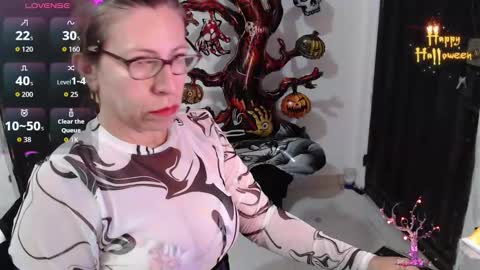 Snapshot of chayla_ruiz chatting on November 1, 9:11 am CHAYLA VICTORIA RUIZ online show from November 1, 9:11 am