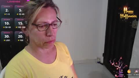 Snapshot of chayla_ruiz chatting on November 10, 10:31 pm CHAYLA VICTORIA RUIZ online show from November 10, 10:31 pm