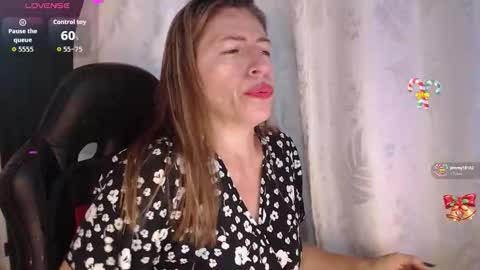 Snapshot of chayla_ruiz chatting on December 13, 10:26 pm CHAYLA VICTORIA RUIZ online show from December 13, 10:26 pm