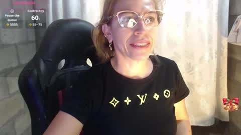 Snapshot of chayla_ruiz chatting on March 15, 9:10 pm CHAYLA VICTORIA RUIZ online show from March 15, 9:10 pm