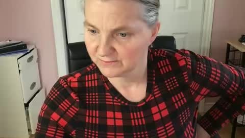 chealsiek online show from March 29, 6:19 pm