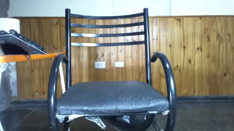 Snapshot of checho29081 chatting on February 17, 10:40 am checho29081 online show from February 17, 10:40 am