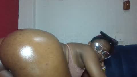 cheeky_charms online show from December 14, 9:47 am