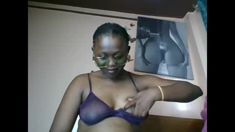 cheeky_charms online show from May 26, 8:21 am