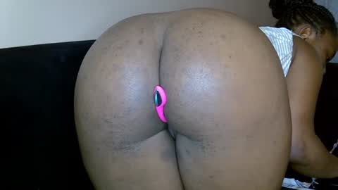 cheeky_charms online show from June 28, 2:12 pm