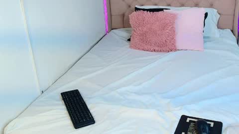 Snapshot of cheerry_moon chatting on February 23, 6:27 pm cheerry_moon online show from February 23, 6:27 pm