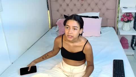 Snapshot of cheerry_moon chatting on February 25, 6:50 pm cheerry_moon online show from February 25, 6:50 pm