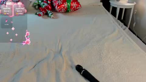 cheezy_cream online show from December 22, 3:14 am